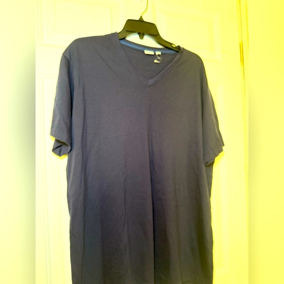 Uniqlo Men’s V Neck Black Short Sleeve Tee Shirt Size XXL NWOT 100% Cotton Soft - Picture 1 of 7